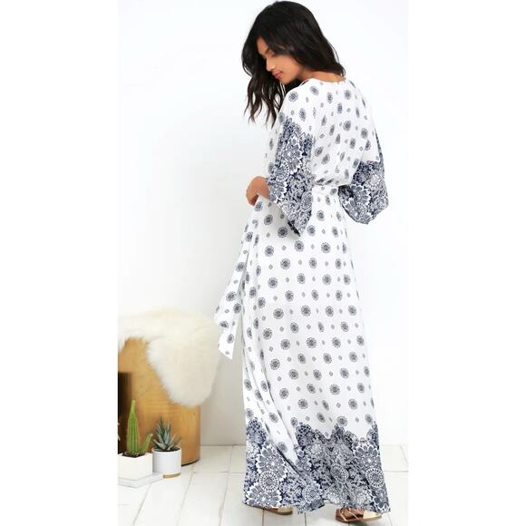 Lulus South of France Blue & Ivory Print Kimono V-Neck Maxi Dress Small Coastal - Picture 3 of 16